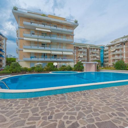 Residence Solmare Immobiliare Pacella Lido di Jesolo Luaran gambar