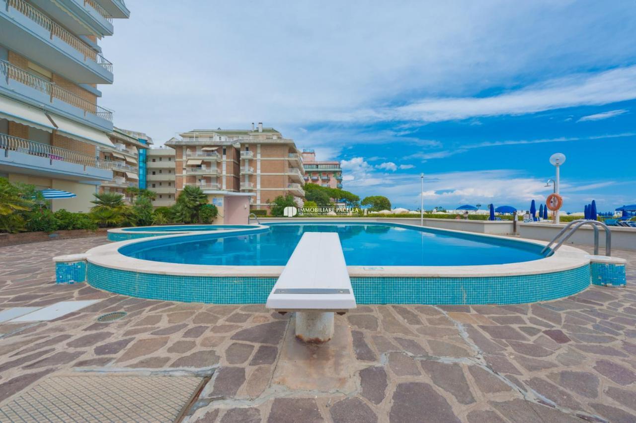 Residence Solmare Immobiliare Pacella Lido di Jesolo Luaran gambar