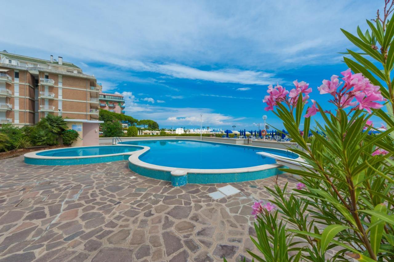 Residence Solmare Immobiliare Pacella Lido di Jesolo Luaran gambar