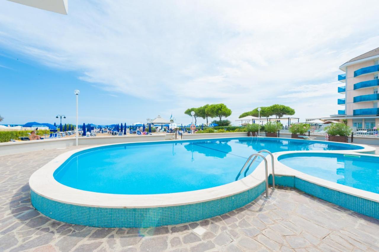 Residence Solmare Immobiliare Pacella Lido di Jesolo Luaran gambar